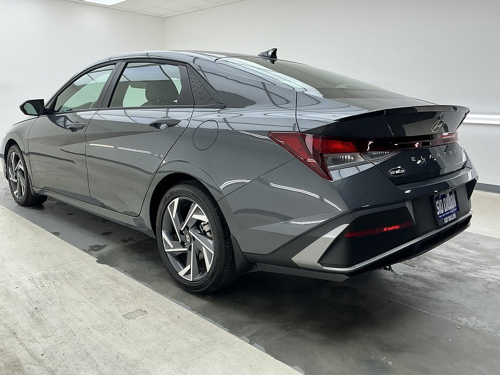 Used 2025 Ecotronic Gray Pearl Hyundai SEL Sport image 6