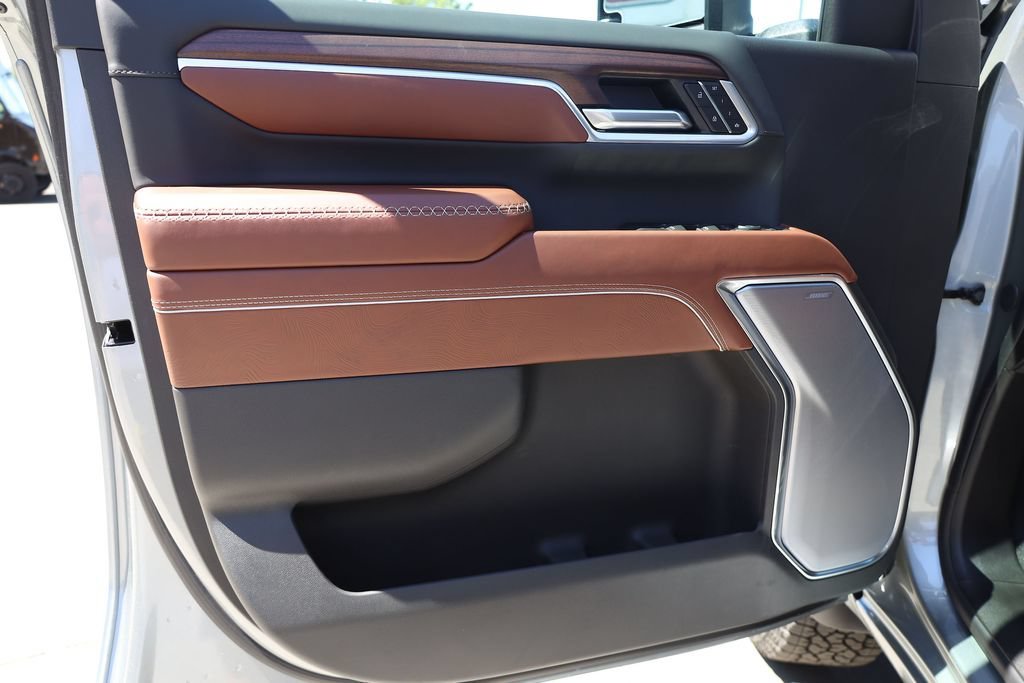 2026 GMC Sierra 3500HD Denali Ultimate - Photo 10