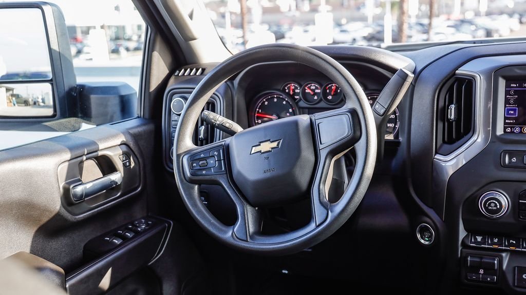 Used 2025 Summit White Chevrolet Custom image 18