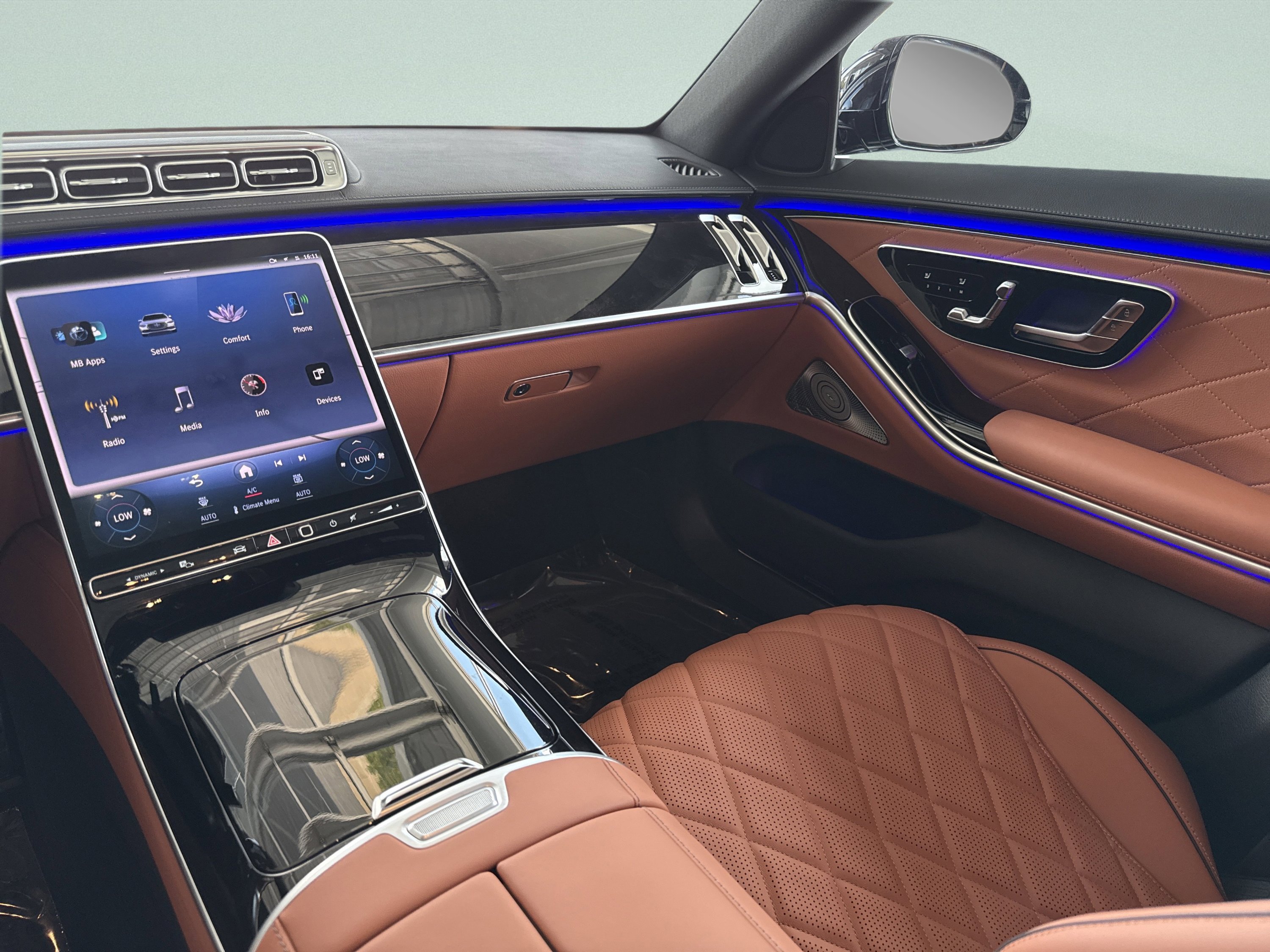 2026 Mercedes-Benz S-Class S 580 - Photo 36