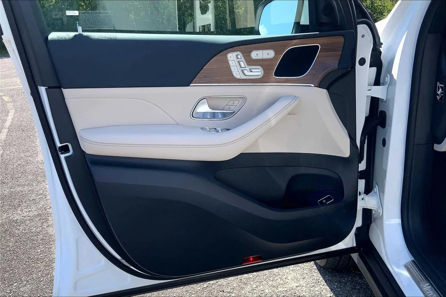 New 2026 Polar White Mercedes-Benz GLE 350 image 10