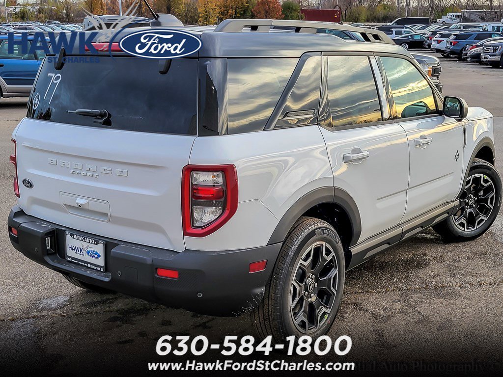 New 2025 Oxford White Ford Outer Banks® image 7