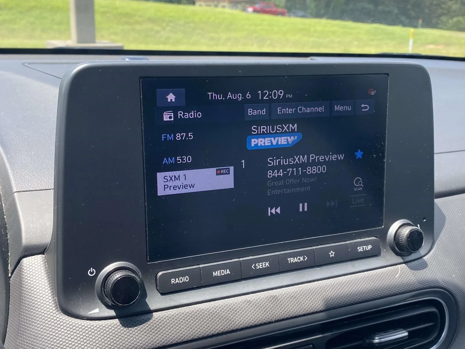 Used 2023 Silver Hyundai SEL image 18