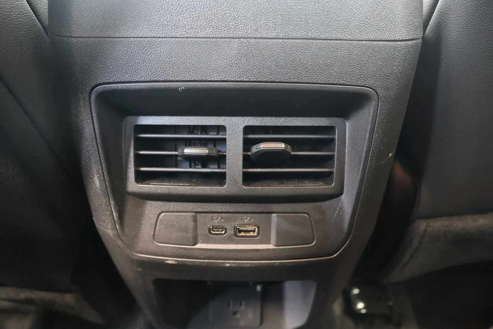 Used 2024 Volcanic Red Tintcoat GMC 4WD AT4 image 23