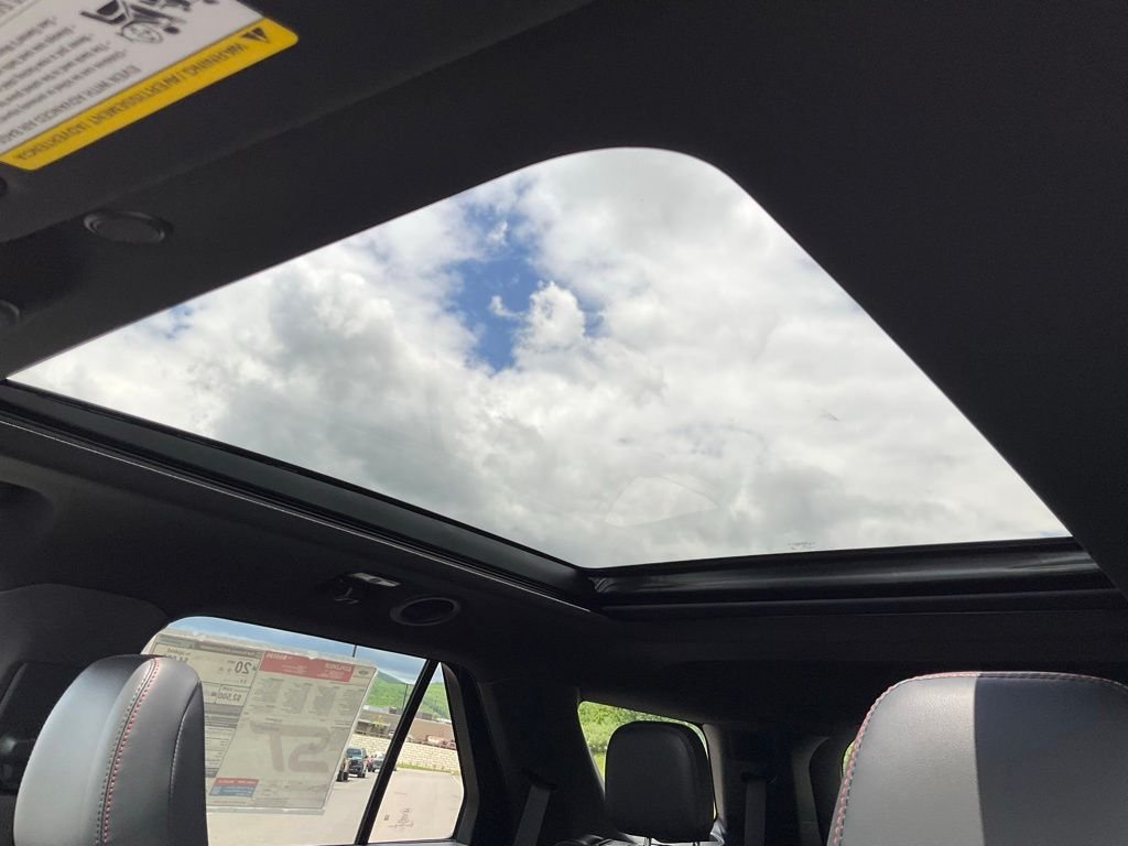 New 2026 Agate Black Metallic Ford ST image 3