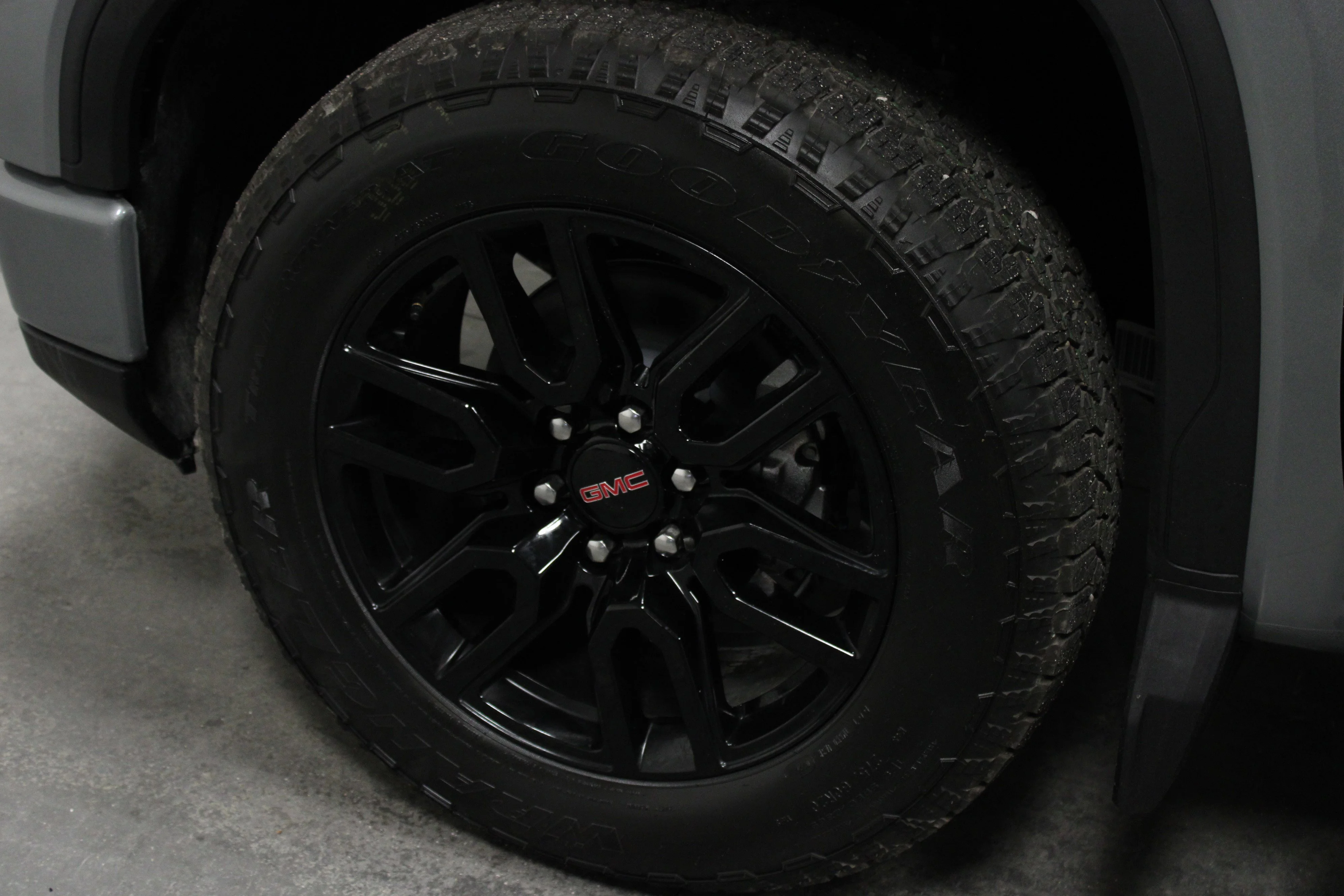 New 2026 Sterling Metallic GMC Elevation image 10