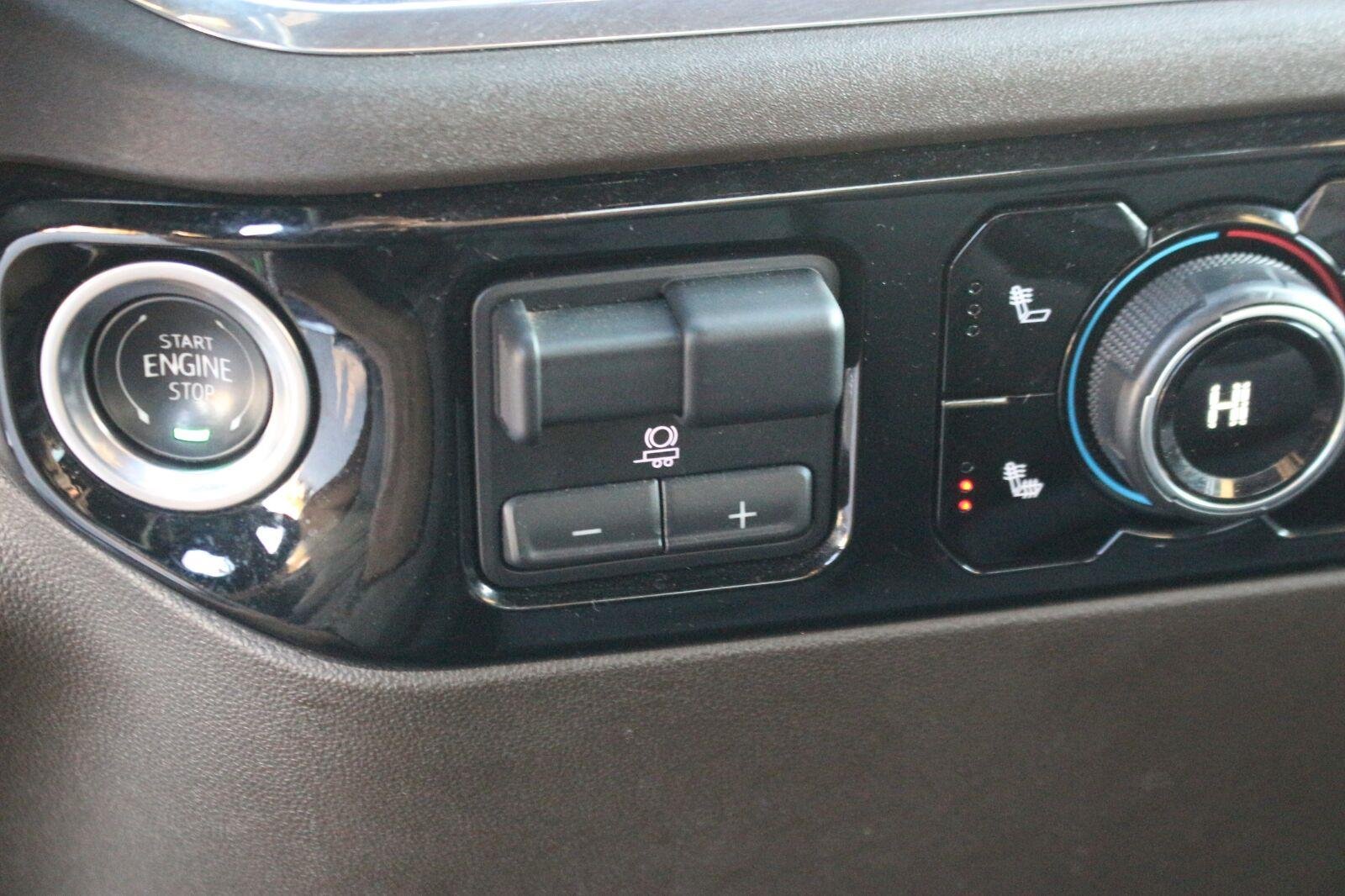 Used 2025 Cypress Gray Chevrolet LT image 28