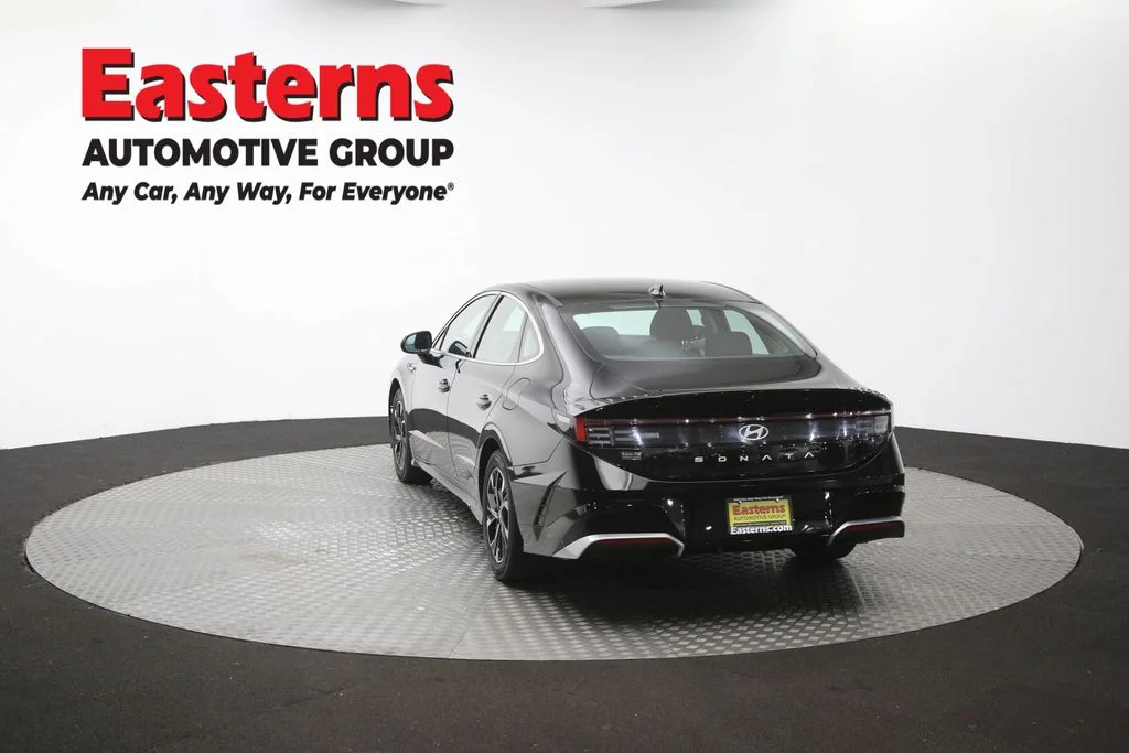 Used 2024 Black Hyundai SEL image 66