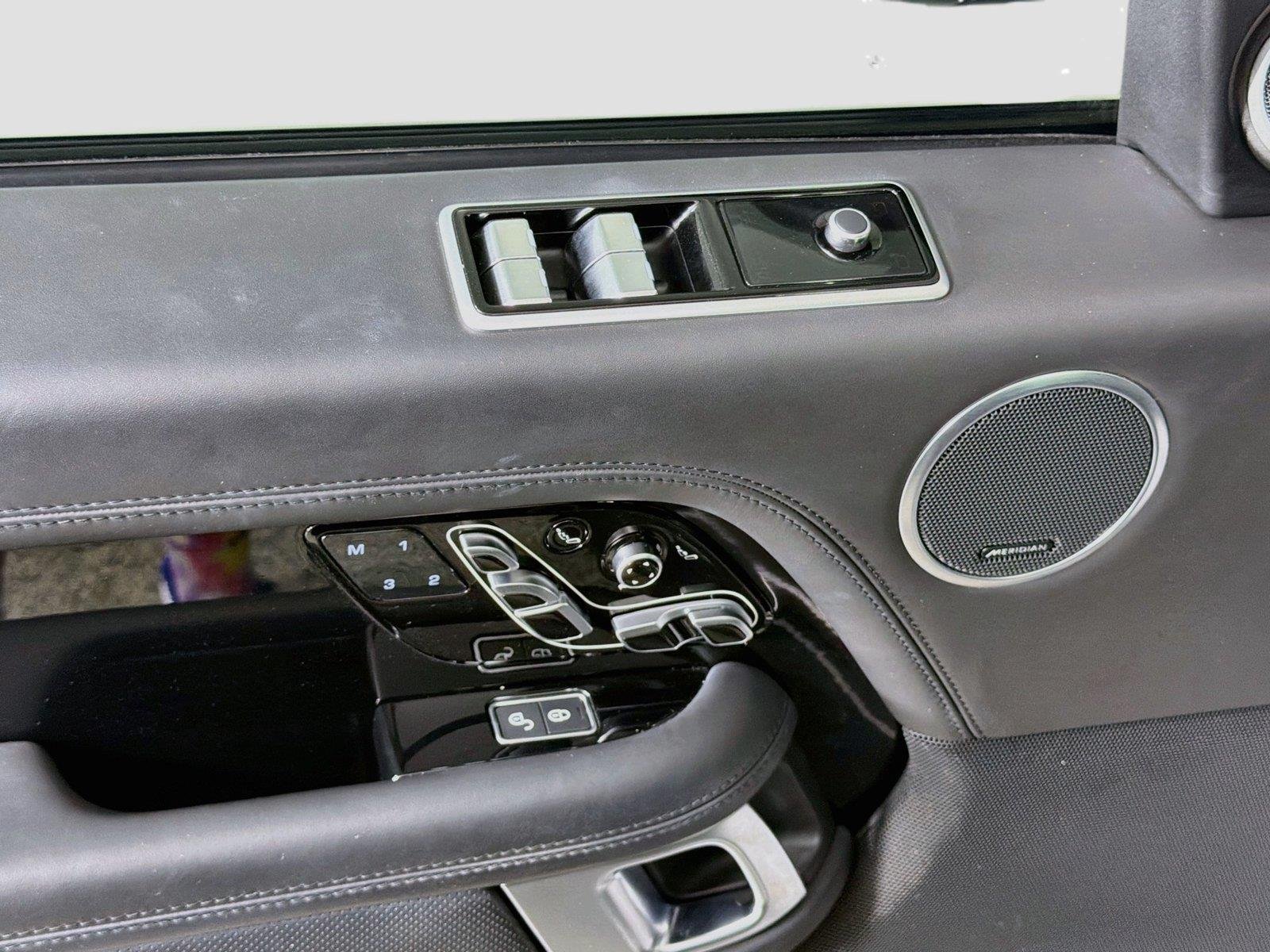 Used 2021 Scafell Grey Satin Land Rover SV Autobiography Dynamic image 18