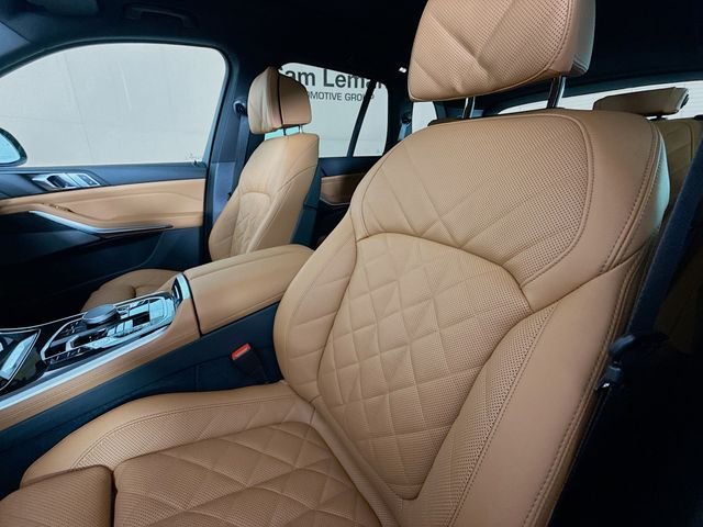 New 2026 Black Sapphire Metallic BMW xDrive40i image 22