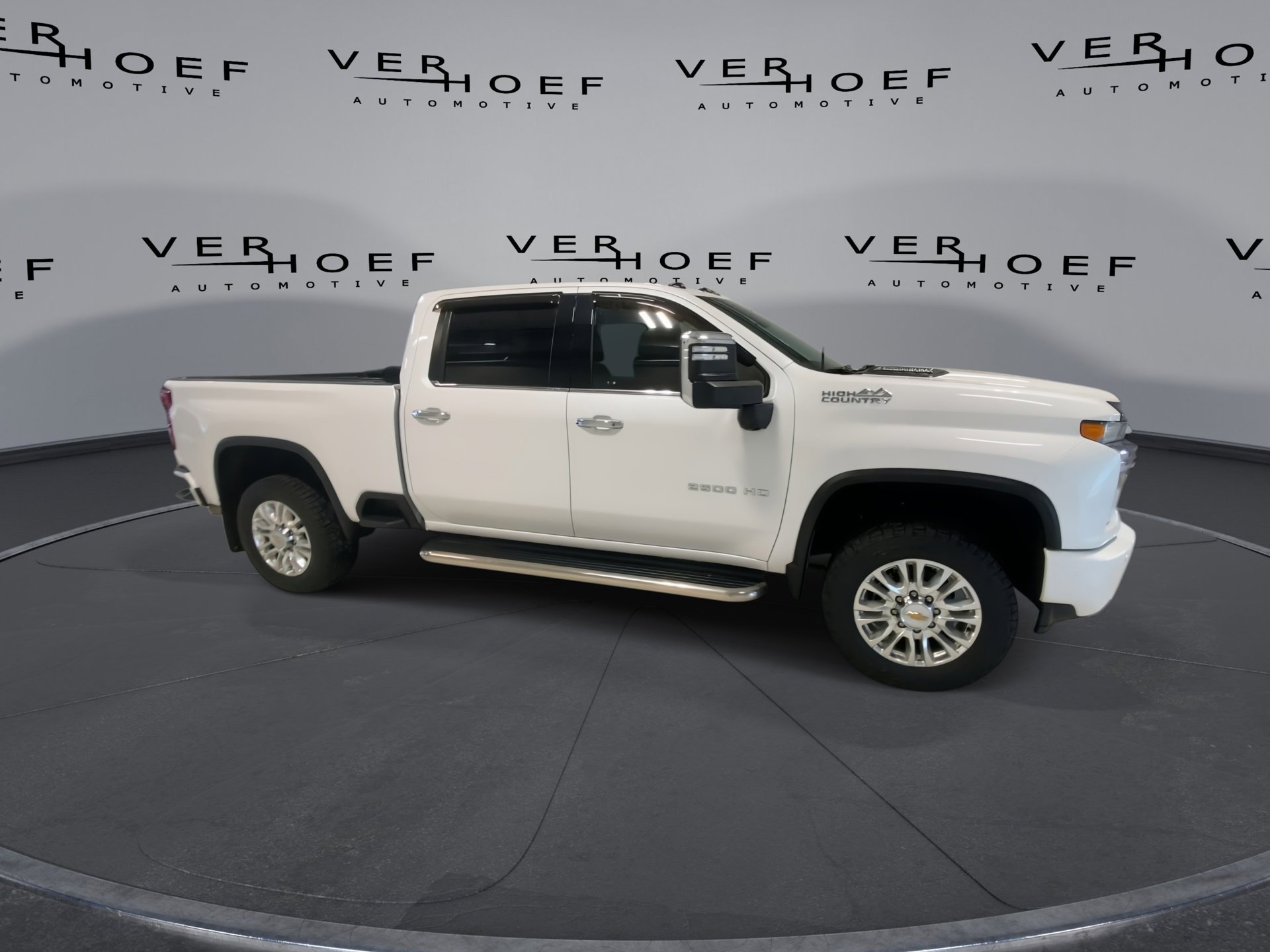 Used 2022 Iridescent Pearl Tricoat Chevrolet High Country image 2