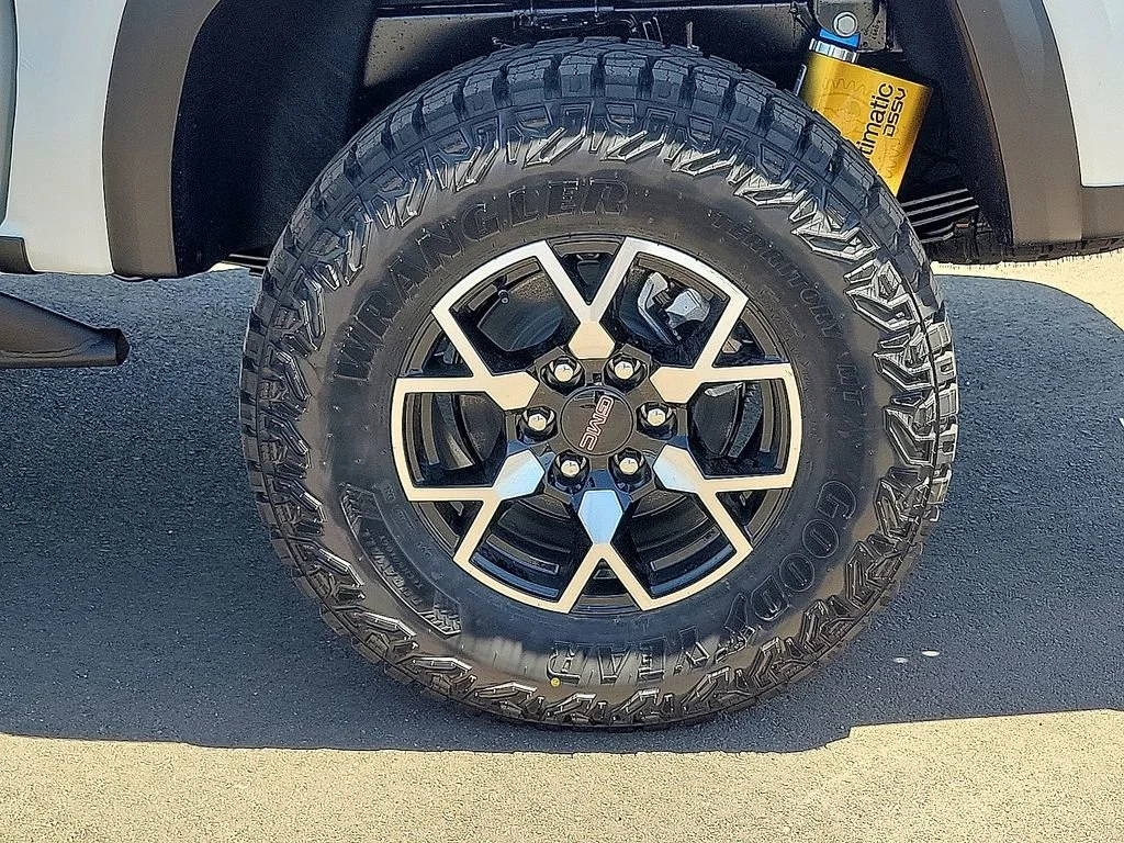 New 2026 Summit White GMC AT4X image 10