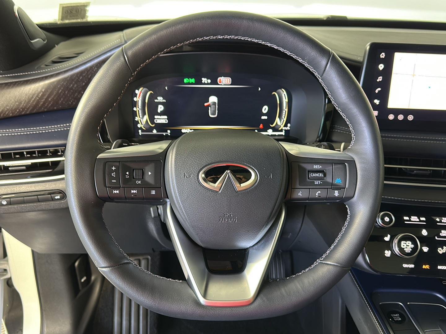 Used 2026 Radiant White/Black Obsidian INFINITI SPORT image 24
