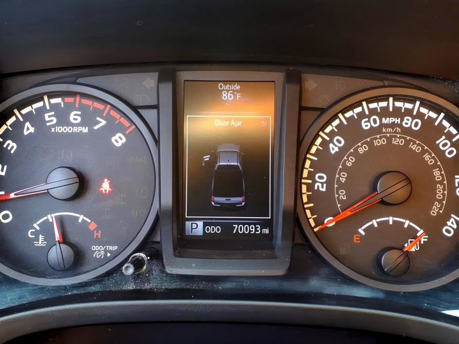 Used 2018 Midnight Black Metallic Toyota SR image 24
