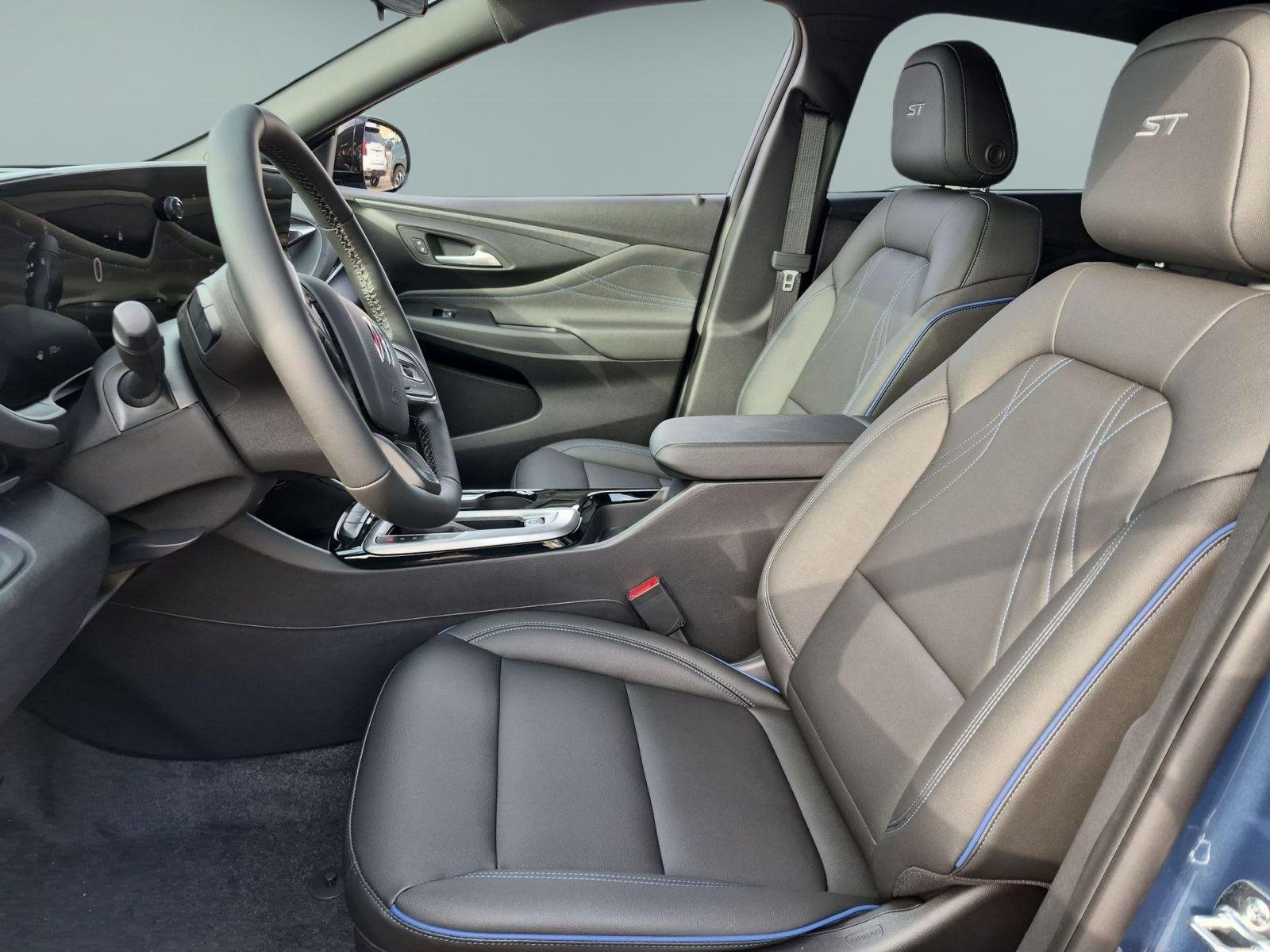 2026 Buick Envista Sport Touring - Photo 19