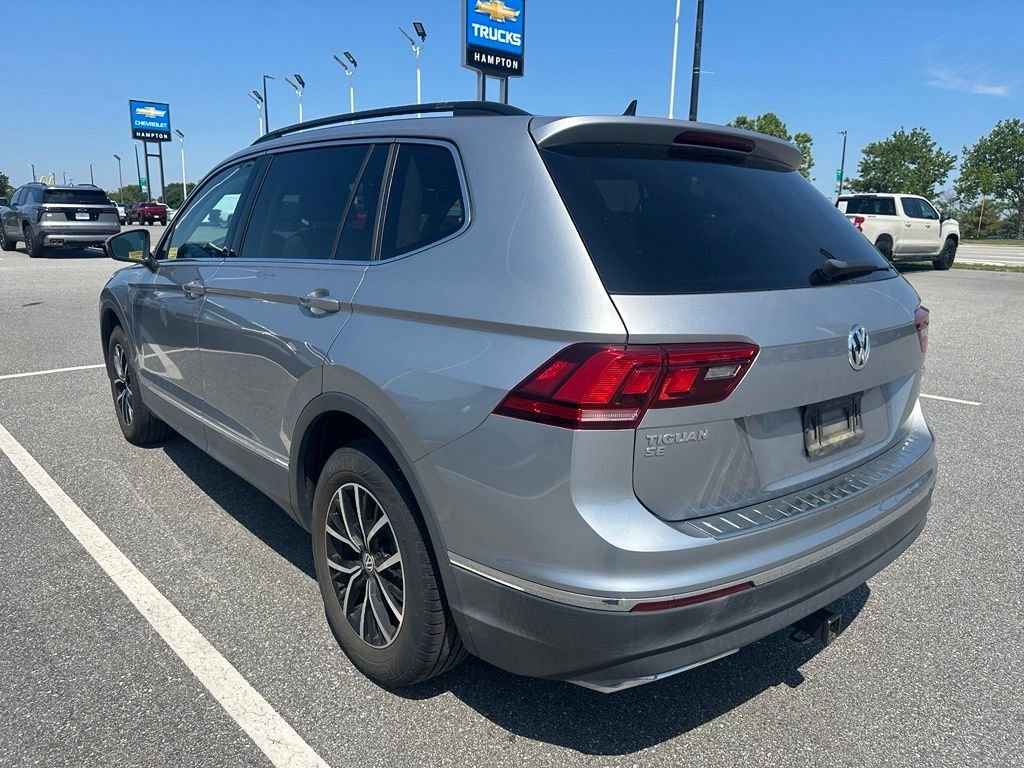 Used 2021  Volkswagen 2.0T SE image 3