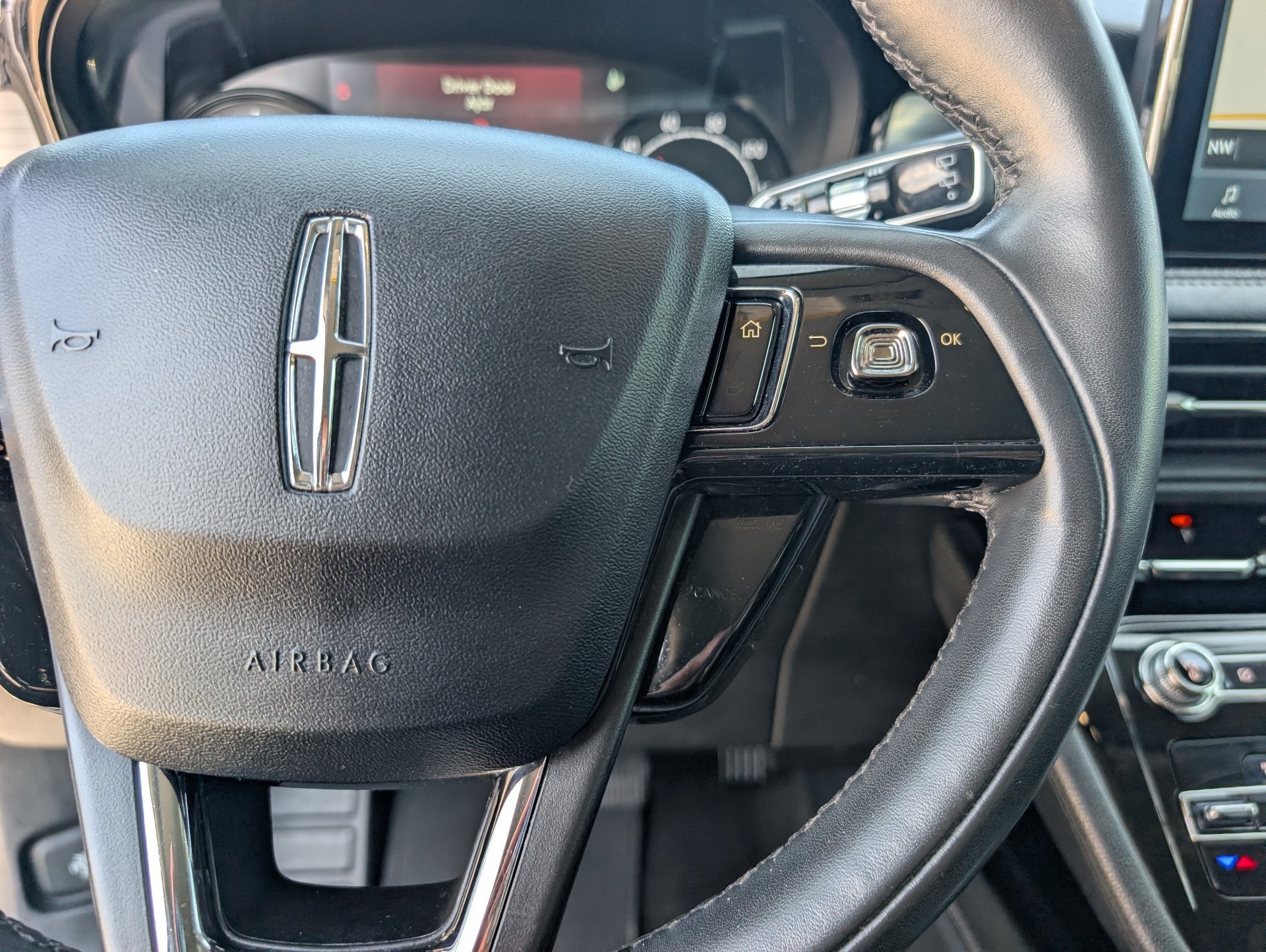 Used 2021 Gray Lincoln Standard image 14