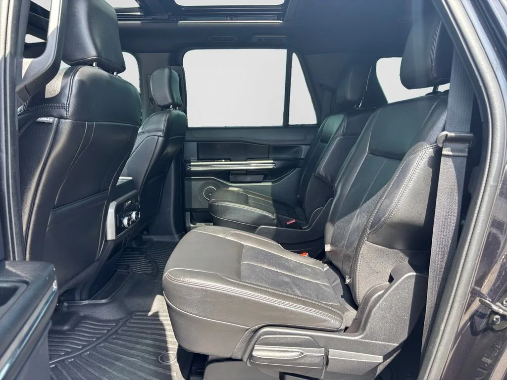 Used 2020 Black Ford XLT image 40