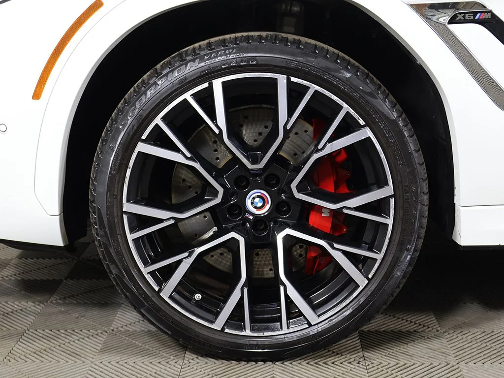 Used 2023 Alpine White BMW Base image 30