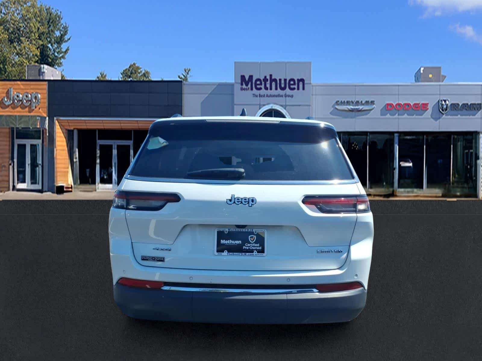 Used 2023 Bright White Clearcoat Jeep Limited image 5