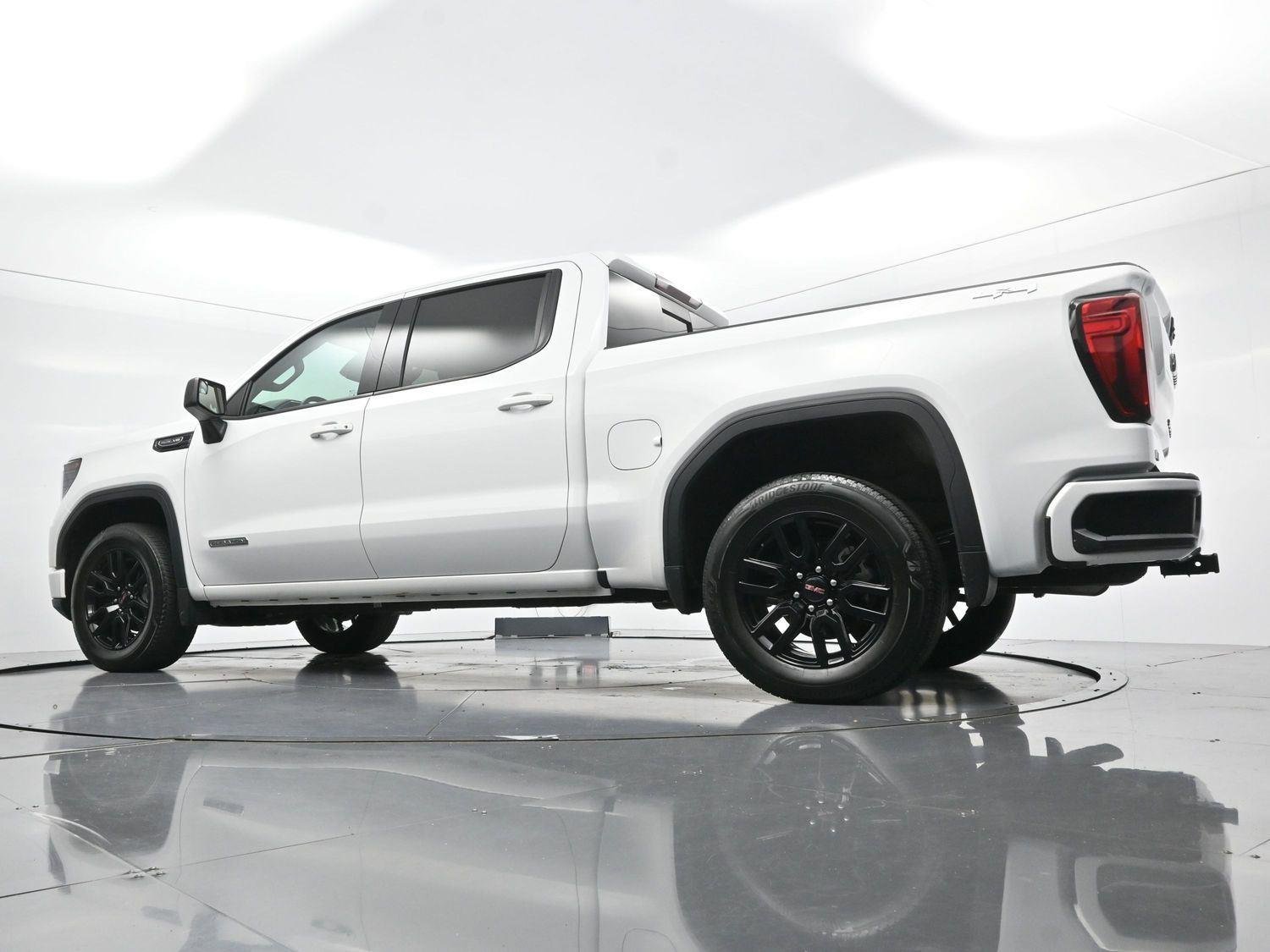 Used 2024 Summit White GMC Elevation image 45
