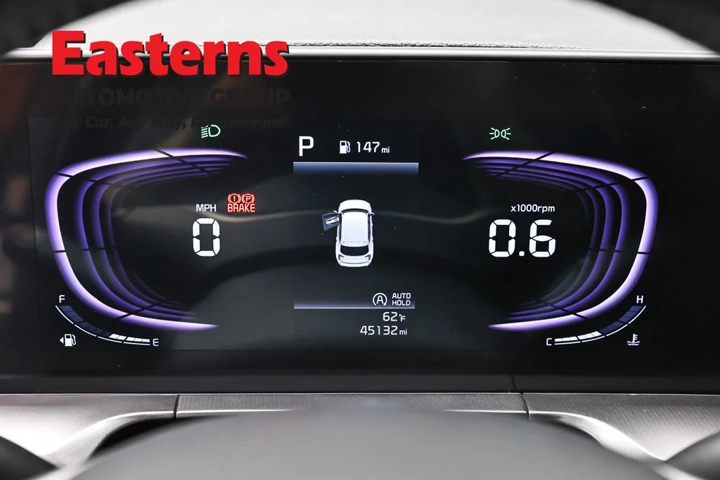 Used 2025 Black Kia S image 18