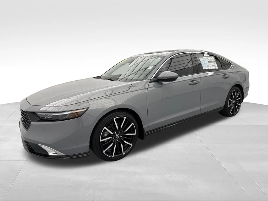 New 2026 Urban Gray Pearl Honda Touring image 3