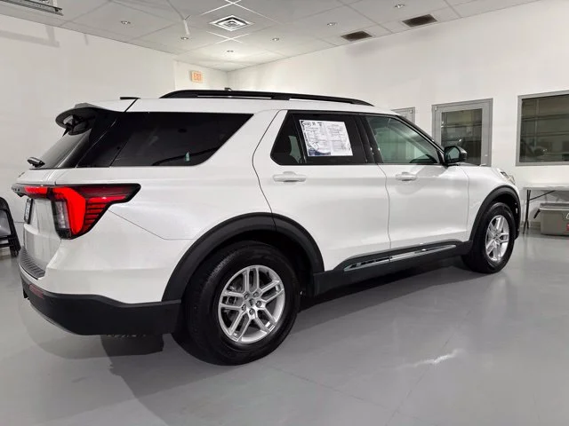 Used 2025 White Ford Active image 13