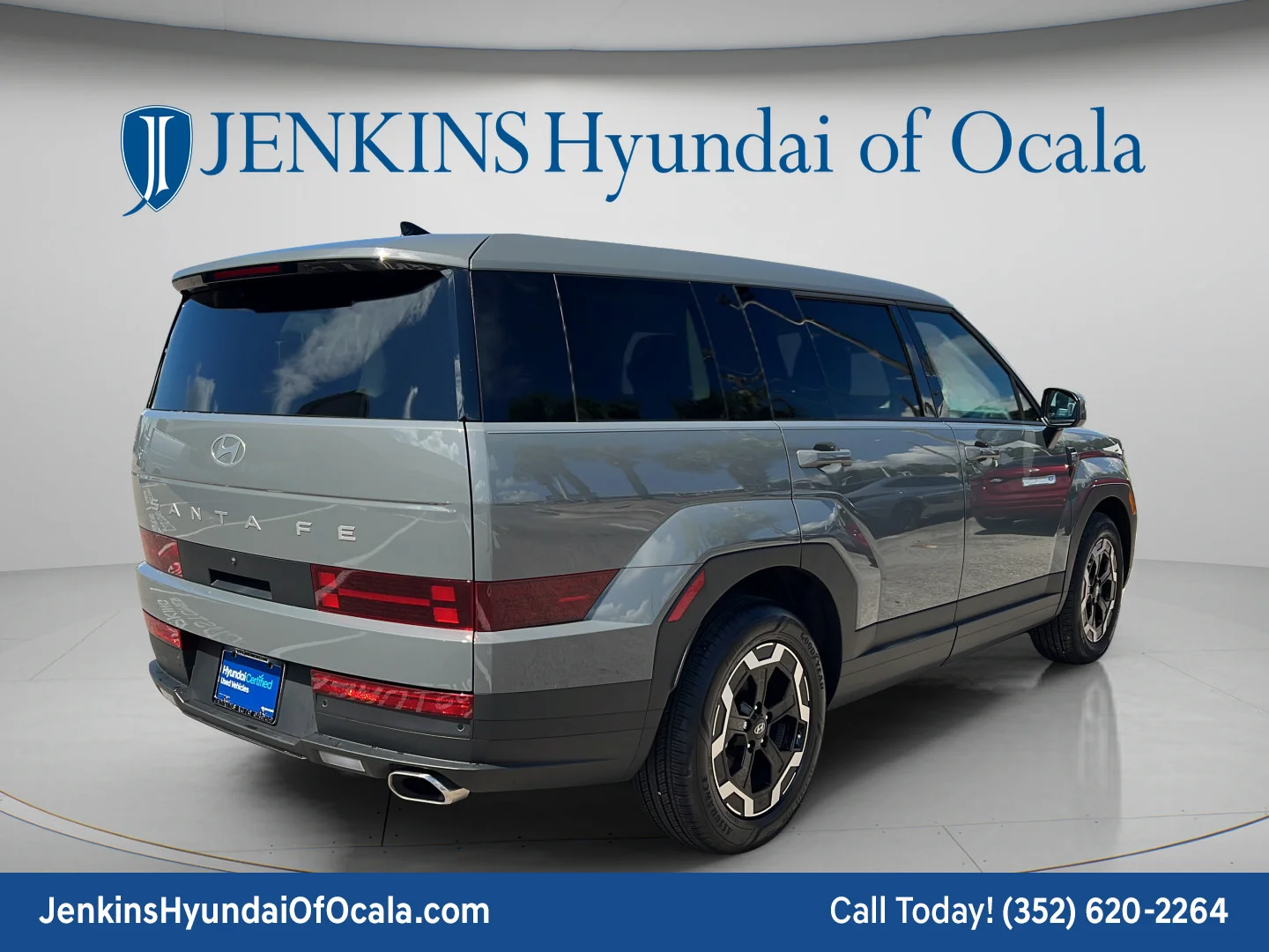 Used 2024 Hampton Gray Hyundai SE image 3