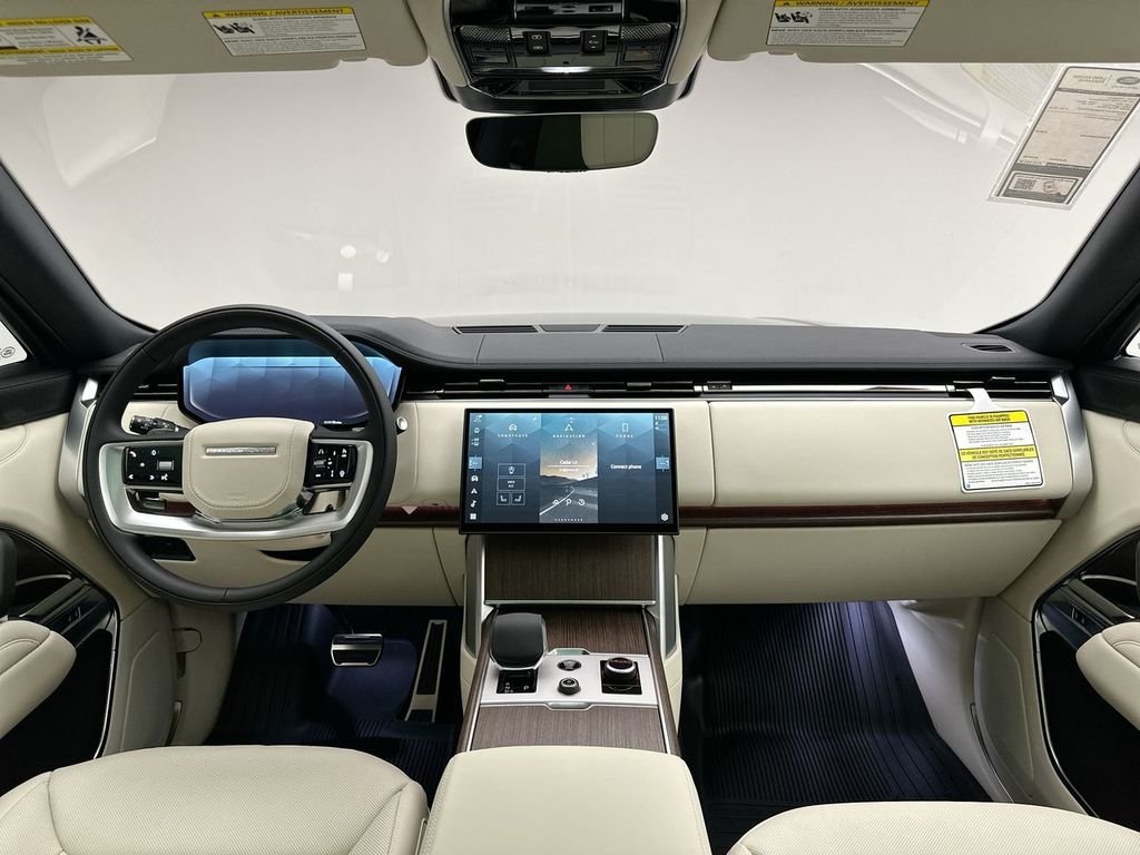 New 2027 Santorini Black Land Rover SE image 8