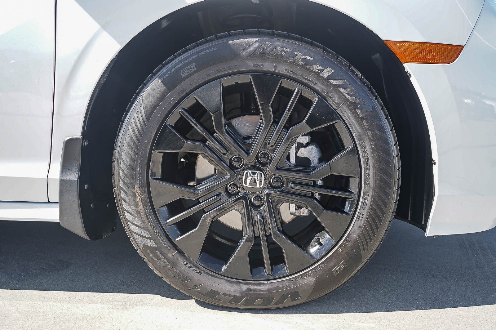 Used 2025 Platinum White Pearl Honda Sport-L image 10