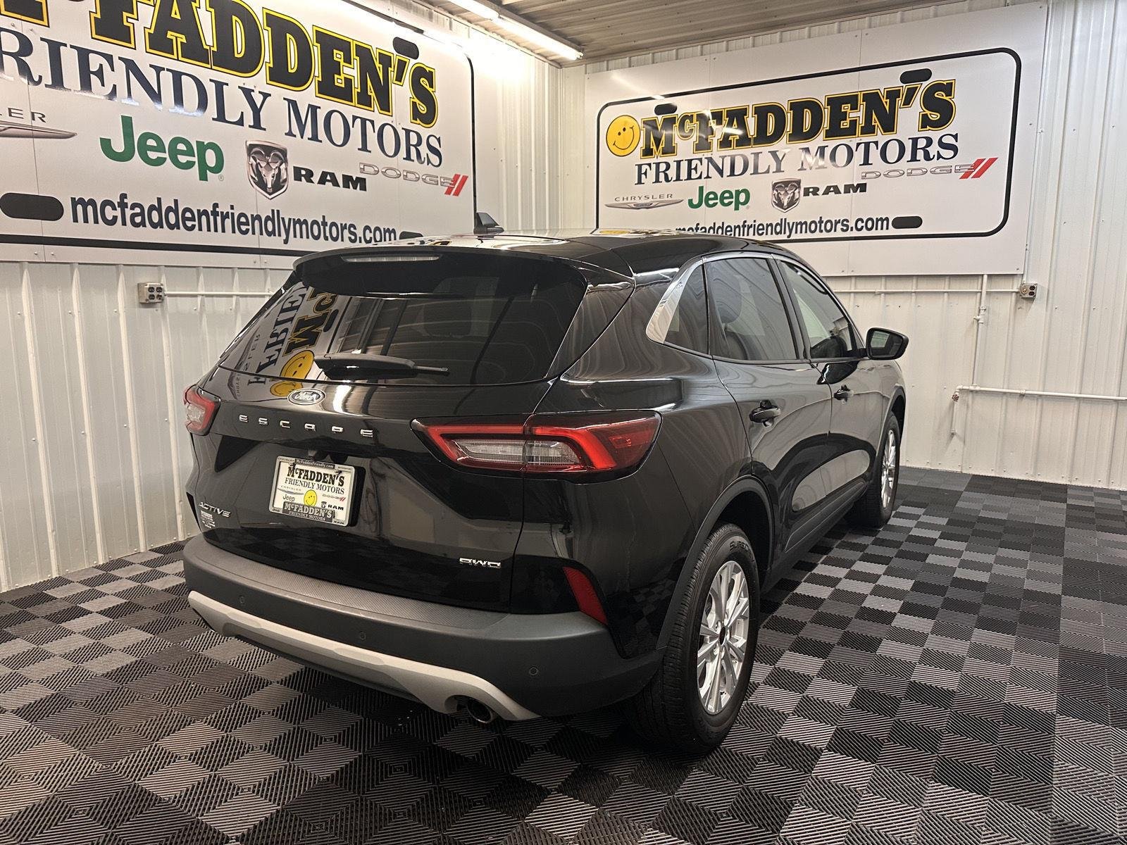 Used 2023 Agate Black Metallic Ford Active image 3