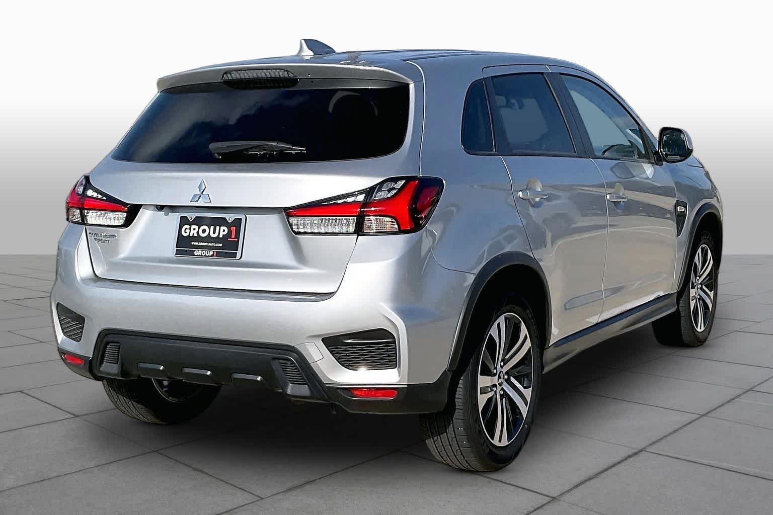 Used 2025 Alloy Silver Metallic Mitsubishi ES image 13