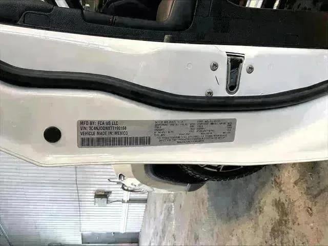 New 2026 Bright White Clear-Coat Exterior Paint Jeep Trailhawk image 17