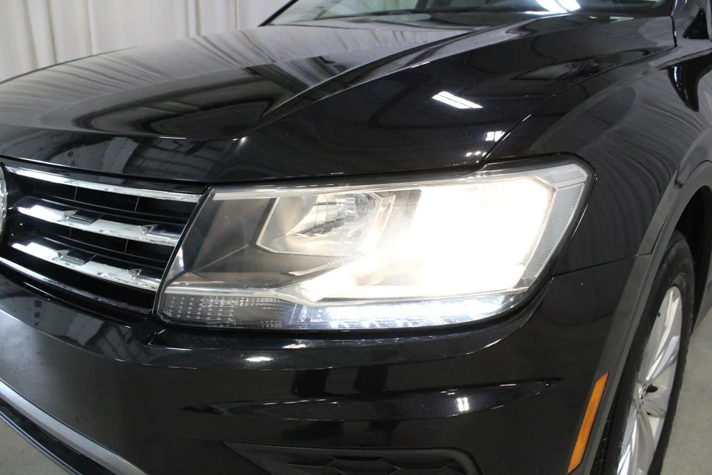 Used 2018 Black Volkswagen 2.0T S image 33
