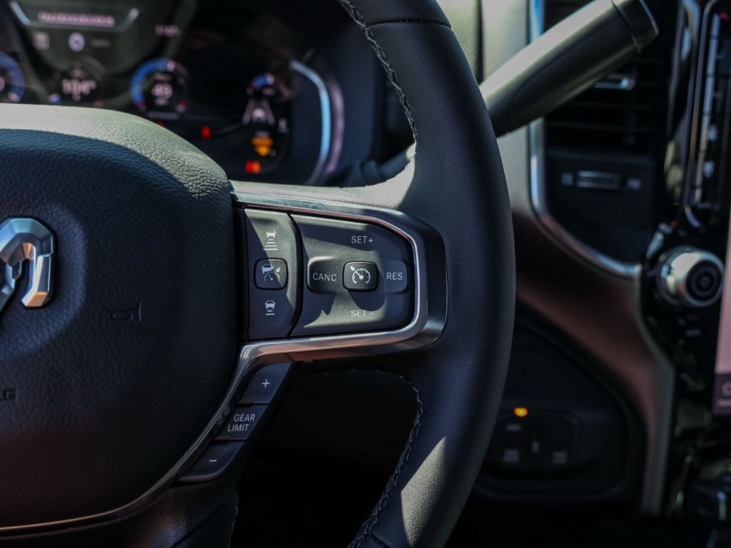 New 2026 Granite Crystal Metallic Clear-Coat Exterior Paint RAM Laramie image 25