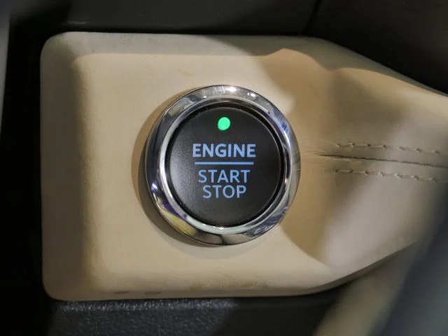Certified Used 2024 White Ford Platinum image 27