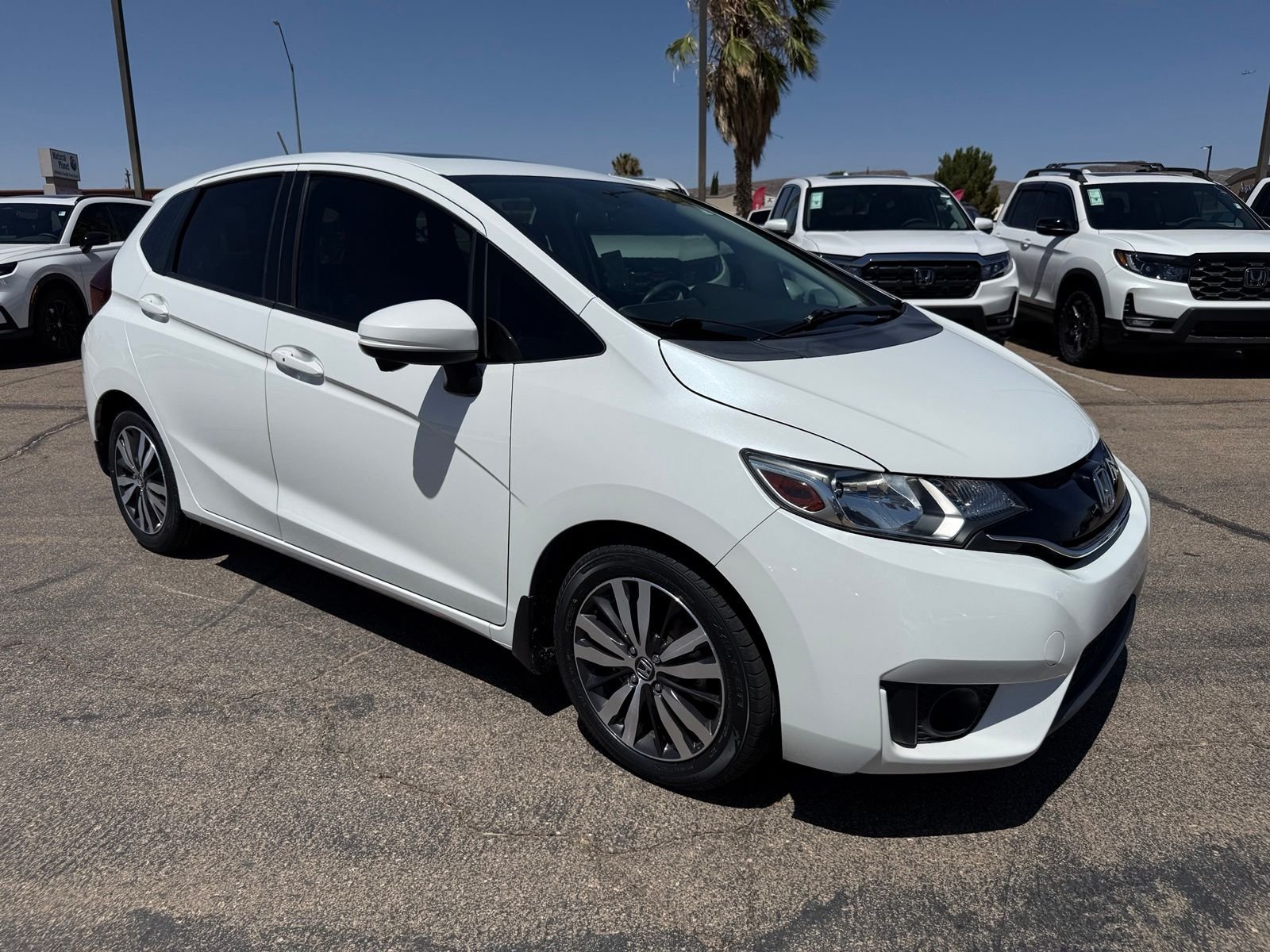 Used 2017 White Orchid Pearl Honda EX image 3