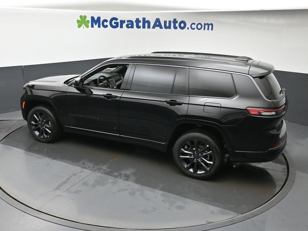 New 2026 Diamond Black Crystal Pearl-Coat Exterior Paint Jeep Limited Reserve image 24