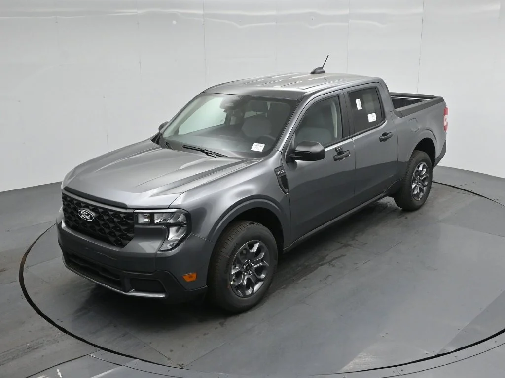New 2026 Carbonized Gray Metallic Ford XLT image 32