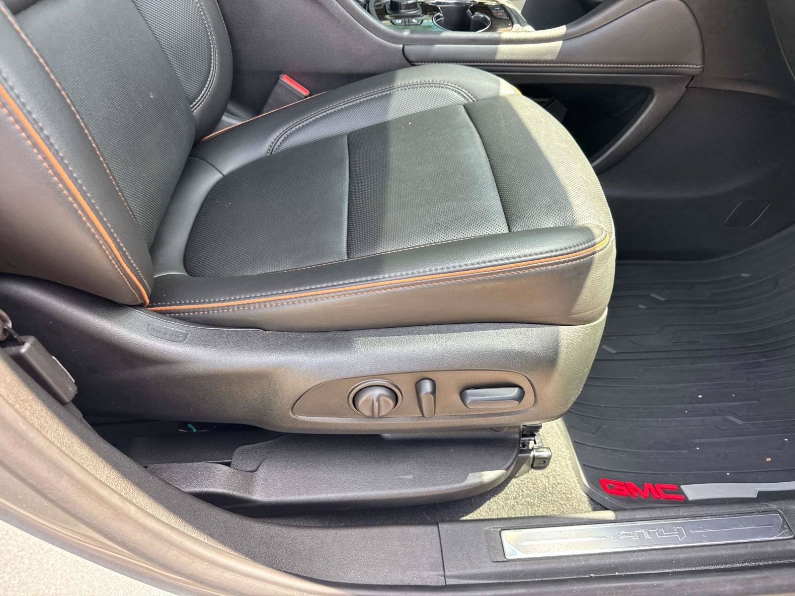 Used 2023 Silver GMC AT4 image 13
