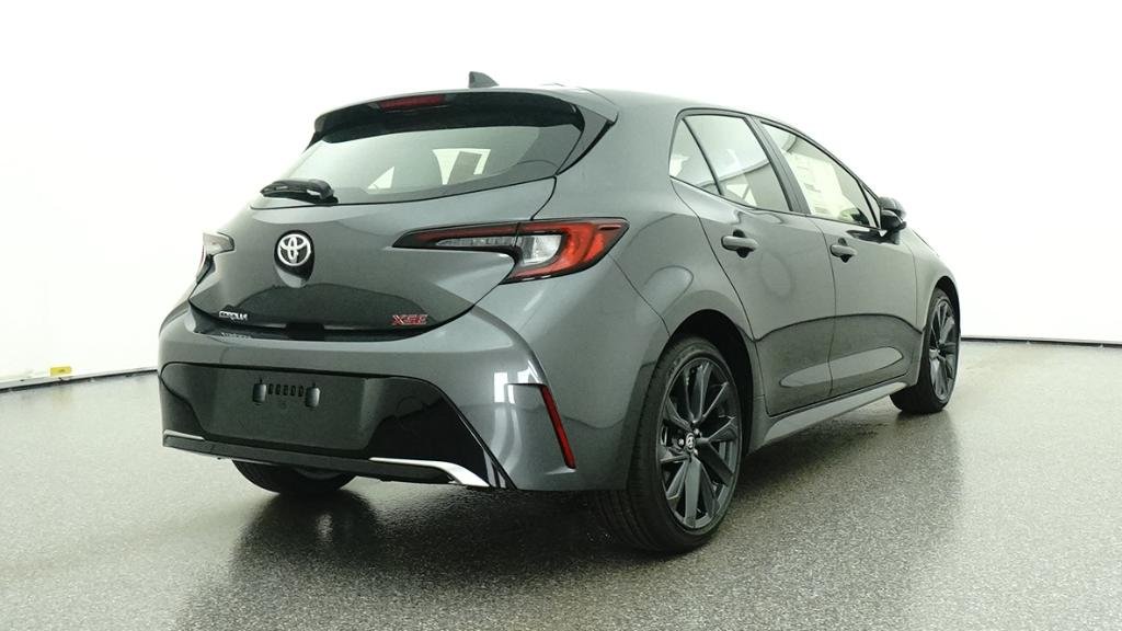 New 2026 Magnetic Gray Meta Toyota XSE image 22