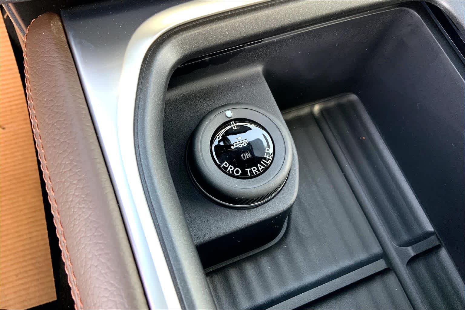 New 2026 Agate Black Metallic Ford King Ranch® image 15