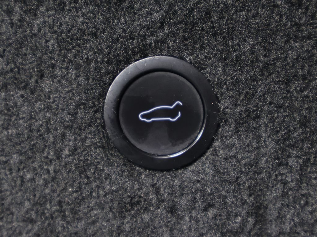 2022 Tesla Model S Base - Photo 18