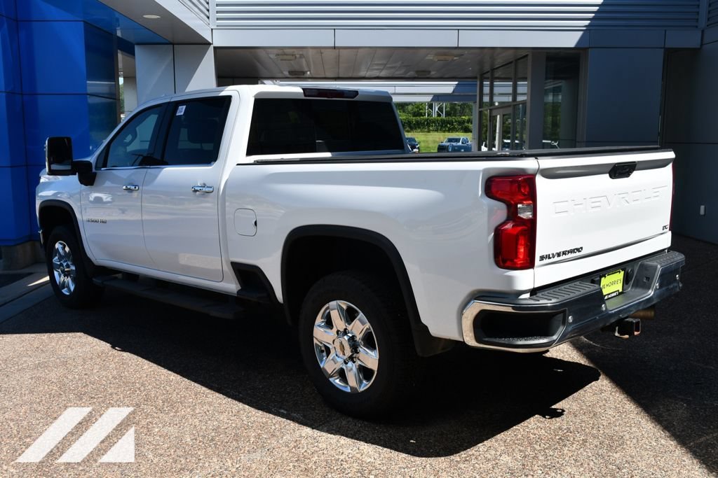 Used 2022 Summit White Chevrolet LTZ image 4