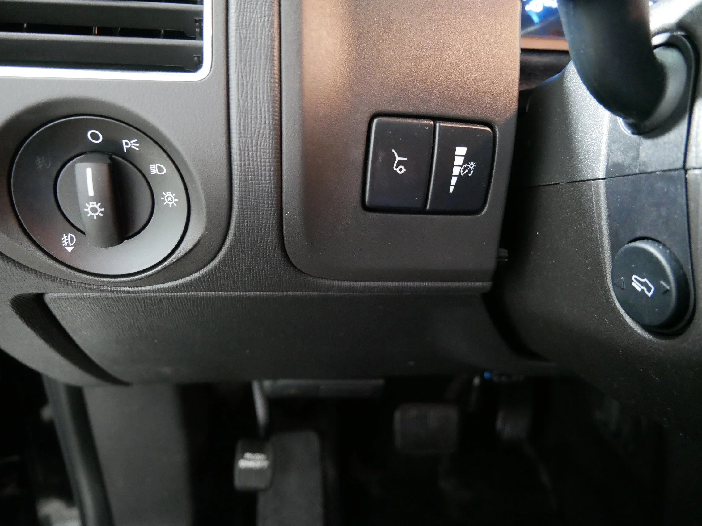 Used 2017 Shadow Black Ford SEL image 26