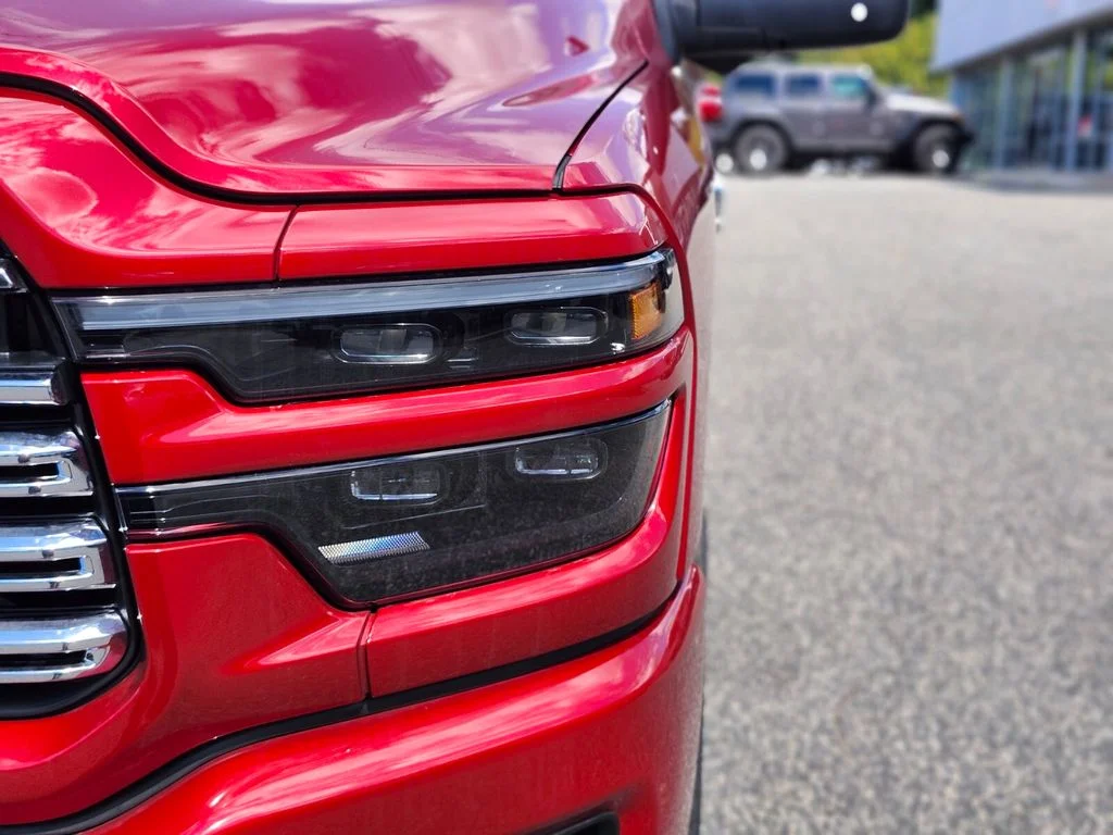 New 2026 Molten Red Pearl-Coat Exterior Paint RAM Laramie image 10