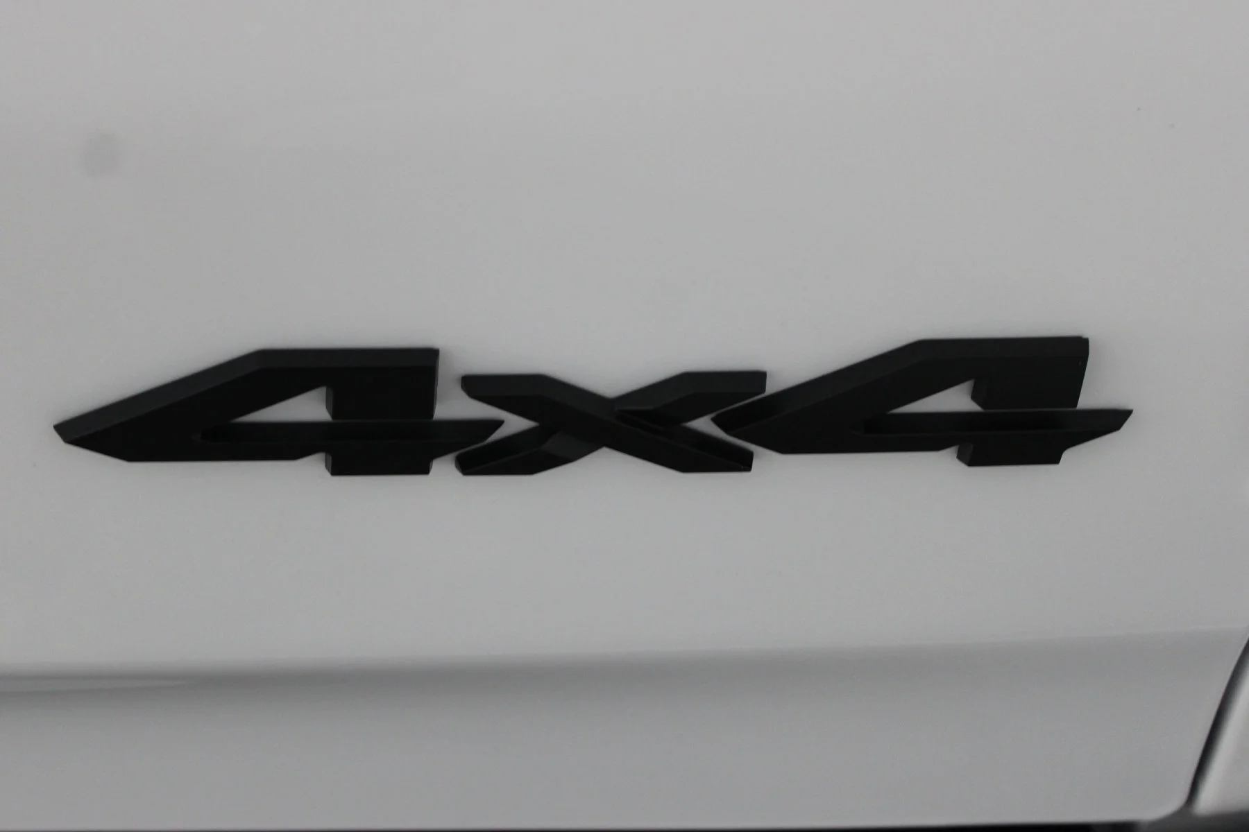 New 2026 Bright White Clear-Coat Exterior Paint RAM Laramie 4x4 Crew Cab image 20