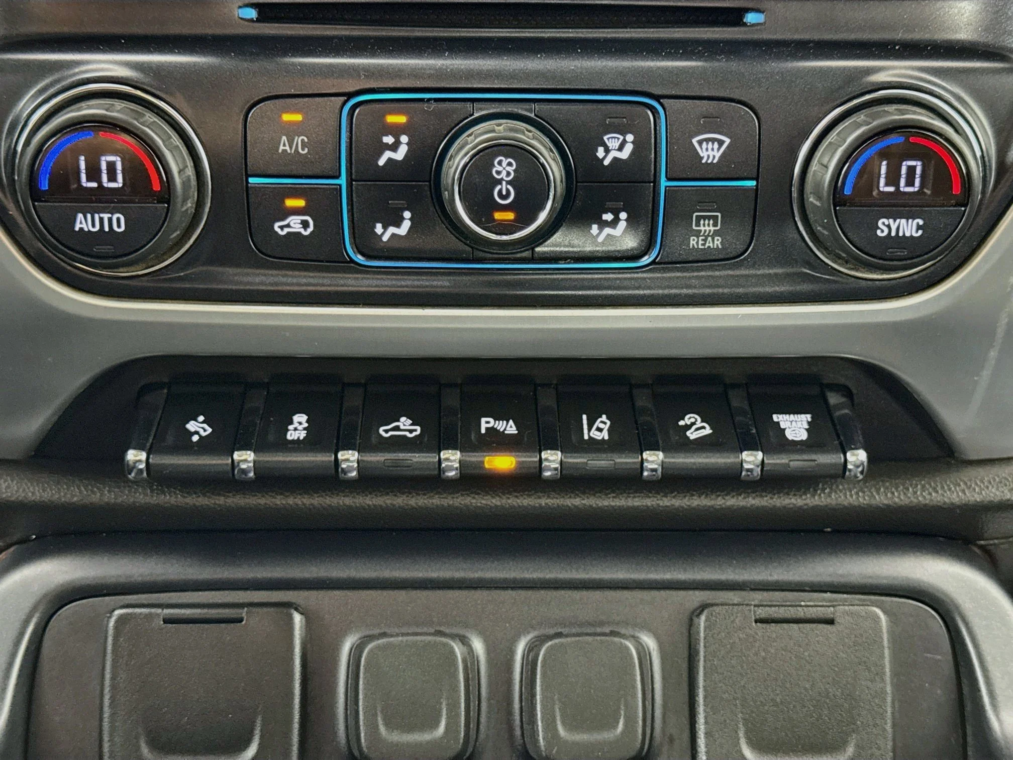 Used 2019 SUMMIT WHITE GMC SLT image 17