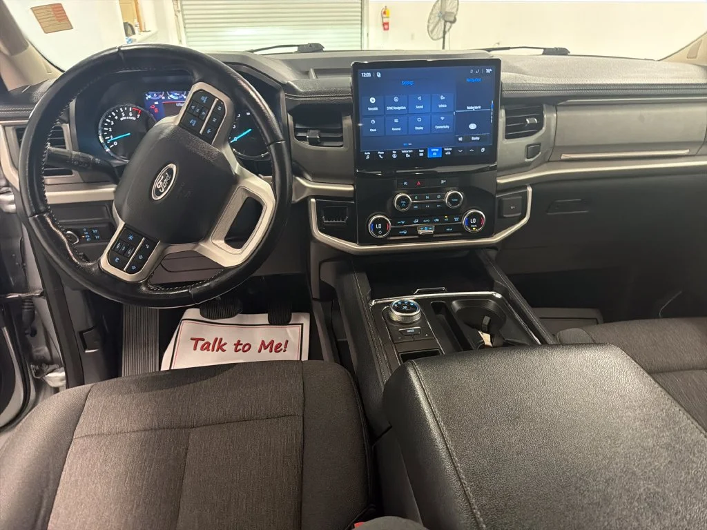 Used 2024 Silver Ford XLT image 16